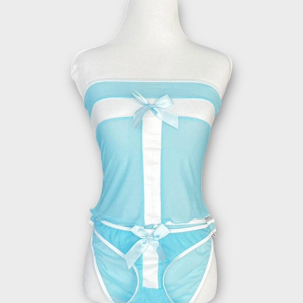 Fredrick's of Hollywood Lingerie Set Bow Details (Made in USA)